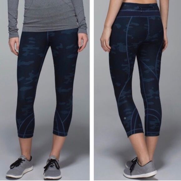 LULULEMON RUN INSPIRE CROP II Luxtreme BLUE CAMOUFLAGE SIZE 4 - Picture 1 of 12